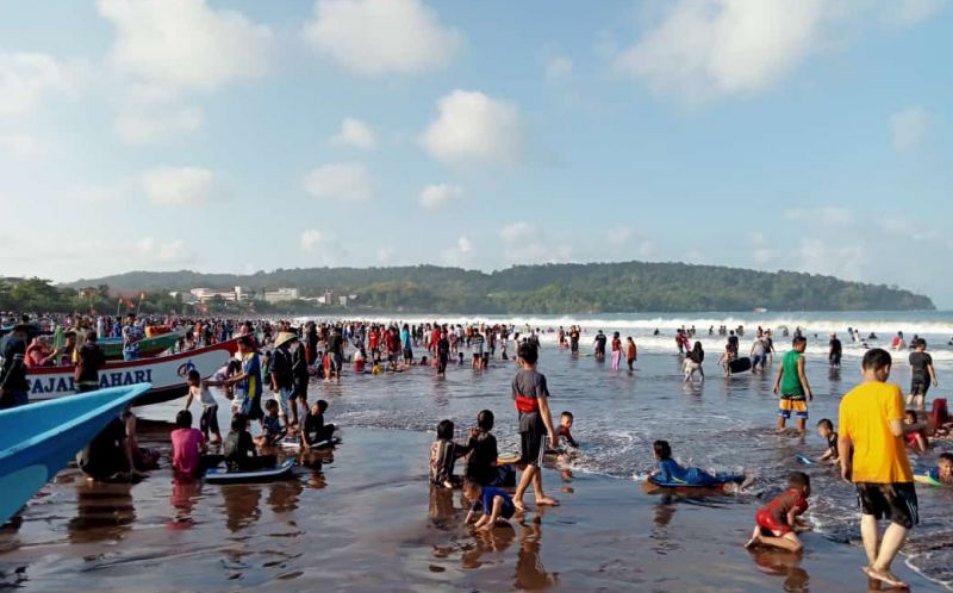 Pantai Pangandaran: Destinasi Wisata Edukasi yang Menarik