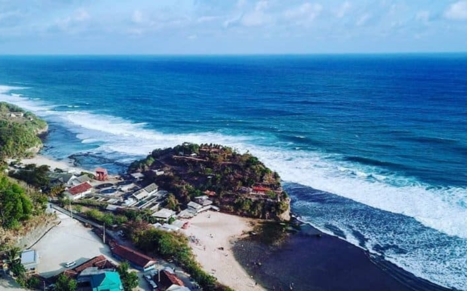 Pantai Indrayanti Nikmati Keindahan Alam yang Eksotis