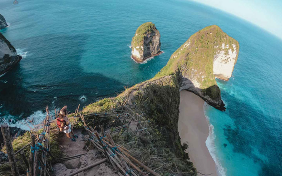 The Ultimate Guide to Visiting Kelingking Beach in Nusa Penida