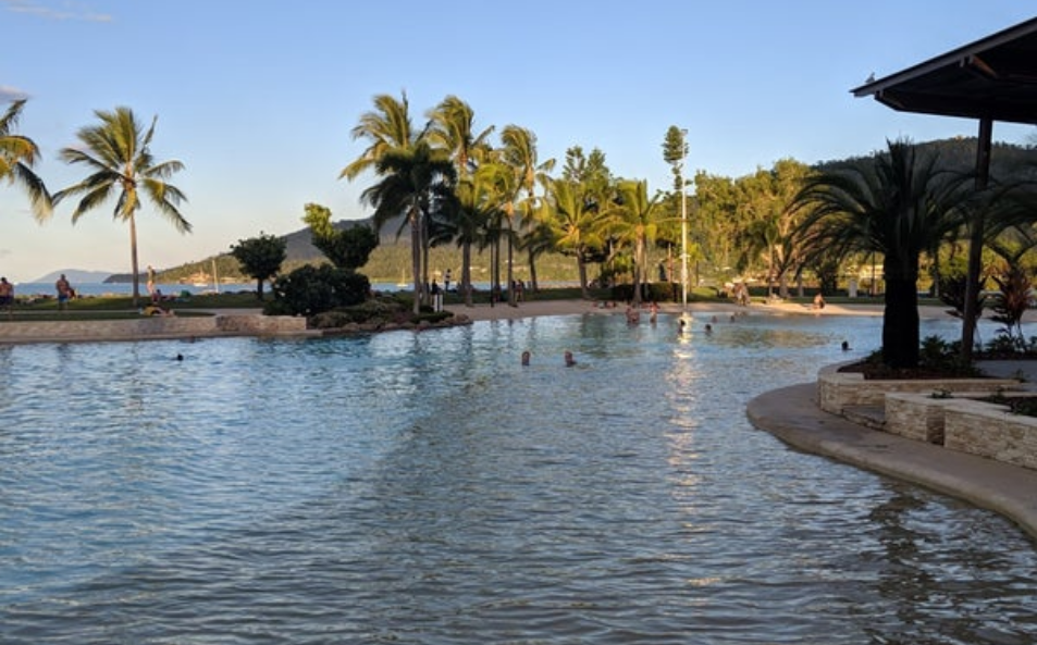 Airlie Beach Lagoon Tropical Gem - Experience the Beauty